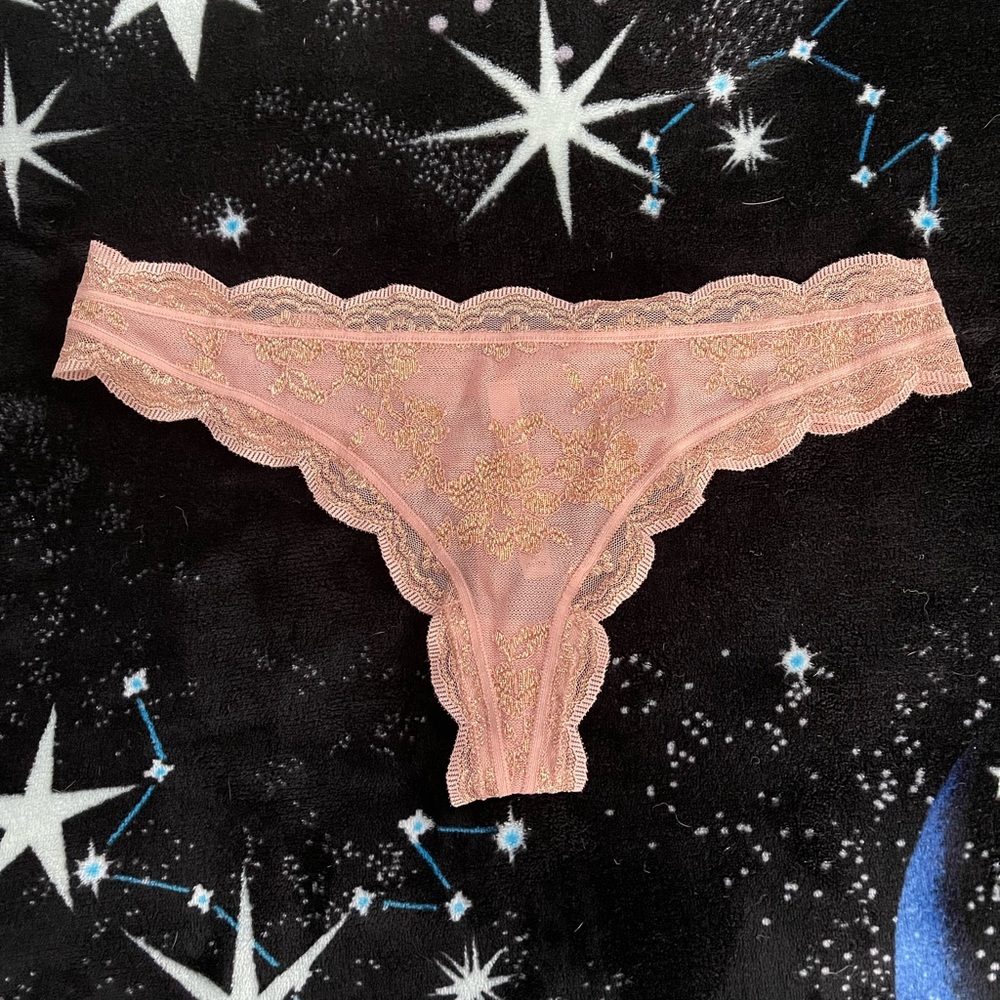 Victoria secrete lang thong